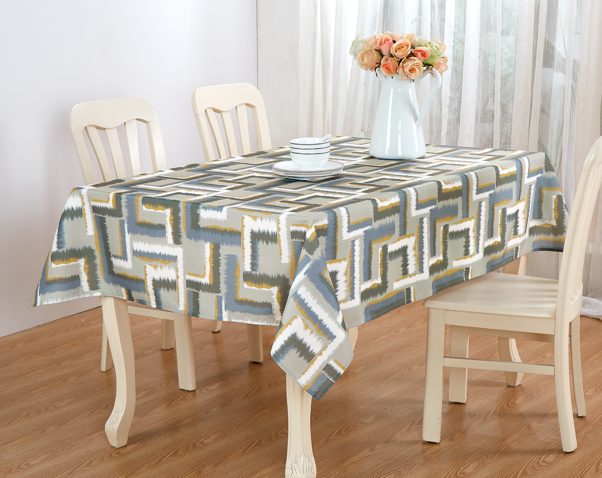 Three Colors Geometric Printed Tablecloth